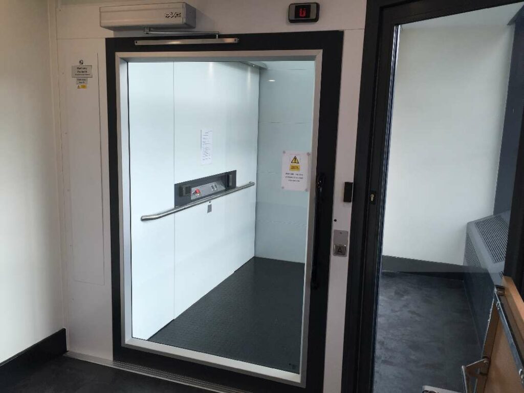 Heavy Duty / Large Platform Lift - Level Lifts